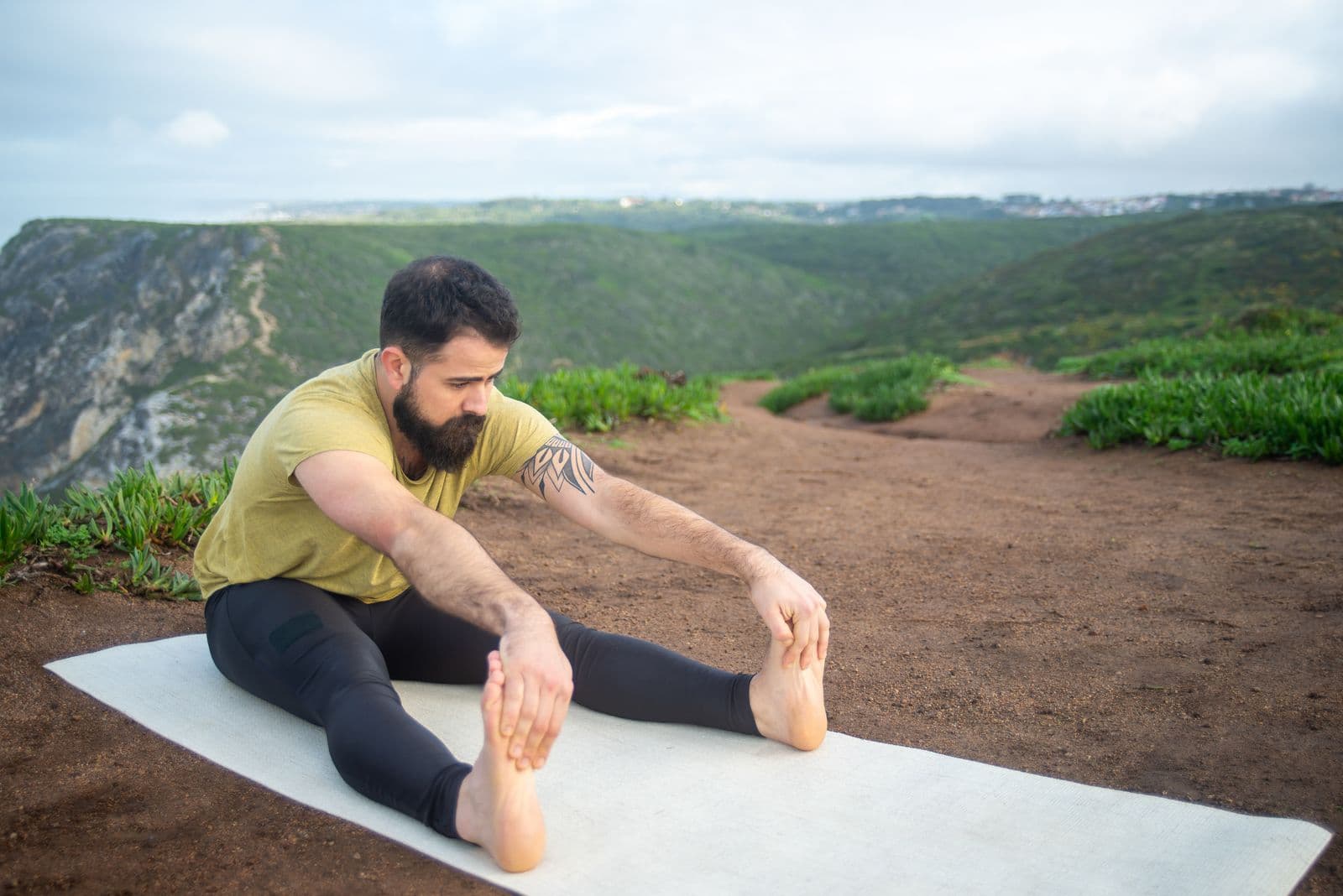 Der Sonnengruß (Surya Namaskara): Anleitung, Ablauf und Wirkung