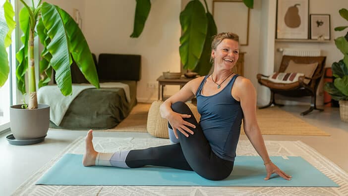 Yoga für Anfänger: Alles über Grundwissen, Übungen und den perfekten Start