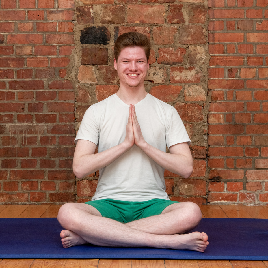 yoga trainer julian duscha